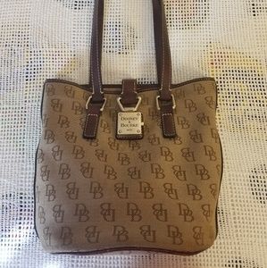 Dooney and Bourke pocketbook